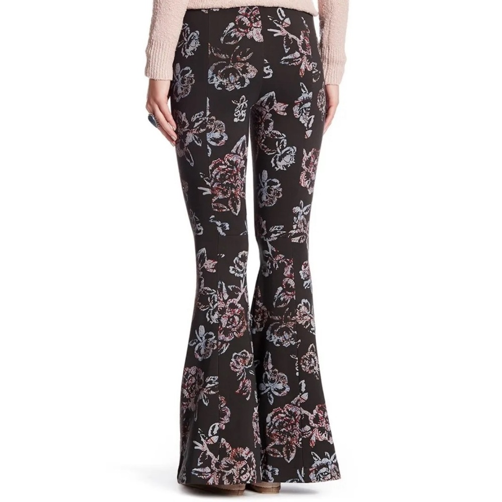 FREE PEOPLE  Floral Born to Be Wild High Rise Bell Bottom Flare Pants sz 4